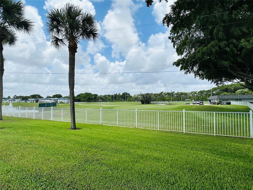 Image 19 of property listing at 226 BRITTANY E 226, Delray Beach, FL 33446