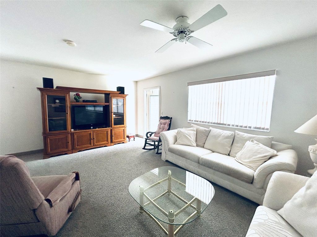 Image 6 of property listing at 226 BRITTANY E 226, Delray Beach, FL 33446