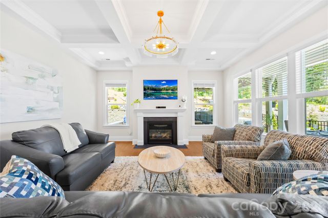 1368 Cedardale Lane, Denver, NC 28037