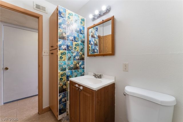 7084 BURCOT Avenue J21, Las Vegas, NV 89156