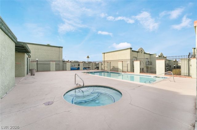 7084 BURCOT Avenue J21, Las Vegas, NV 89156