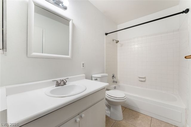 7084 BURCOT Avenue J21, Las Vegas, NV 89156