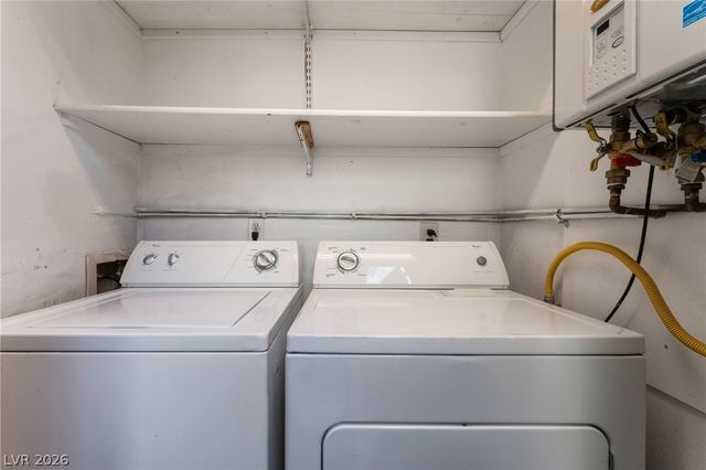7084 BURCOT Avenue J21, Las Vegas, NV 89156