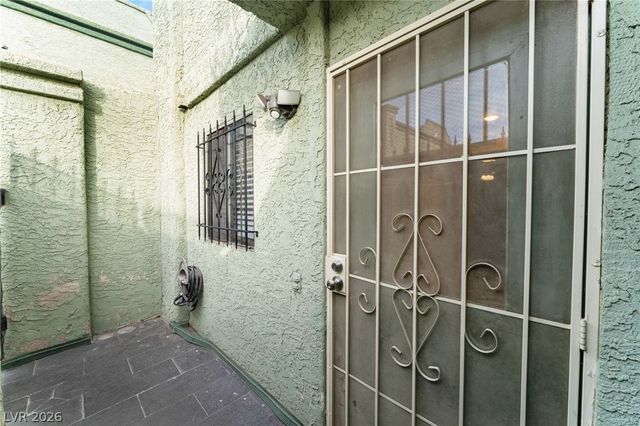 7084 BURCOT Avenue J21, Las Vegas, NV 89156