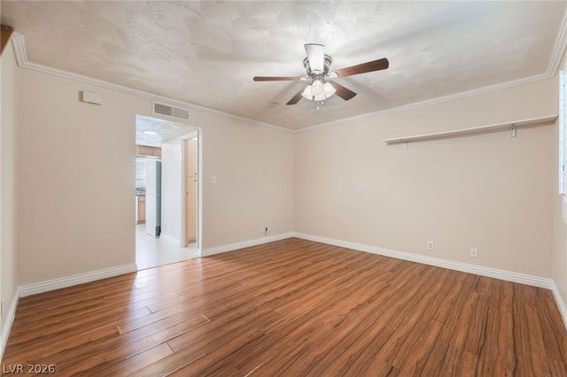 7084 BURCOT Avenue J21, Las Vegas, NV 89156