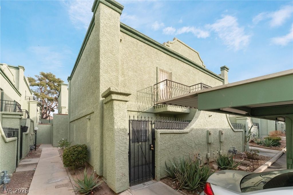 7084 BURCOT Avenue J21, Las Vegas, NV 89156