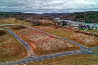 33 Leeward Drive, Jasper, TN 37347