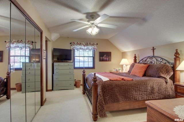 3111 CABOT Road, Quincy, IL 62301