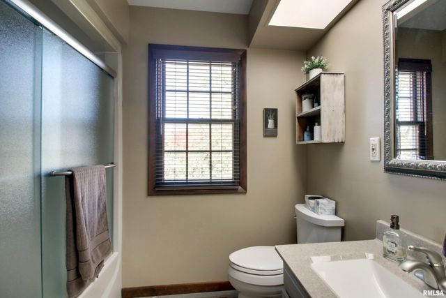 3111 CABOT Road, Quincy, IL 62301