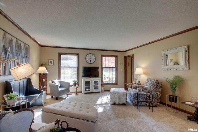 3111 CABOT Road, Quincy, IL 62301