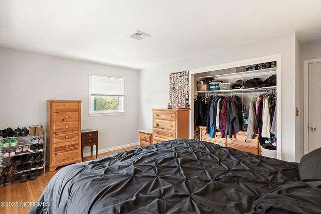 1108 Anchor Avenue, Beachwood, NJ 08722