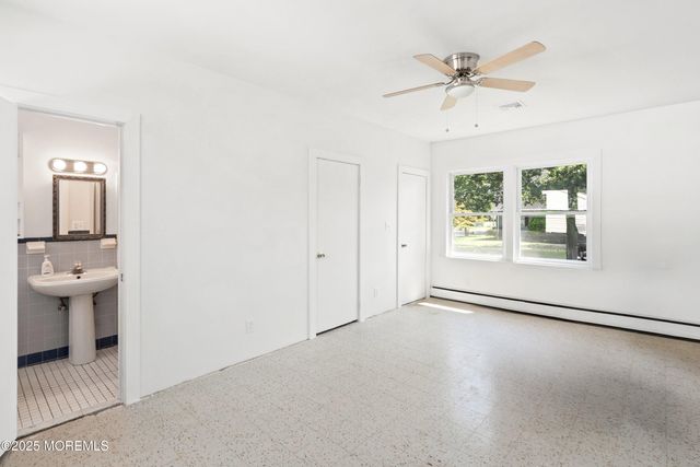 1108 Anchor Avenue, Beachwood, NJ 08722