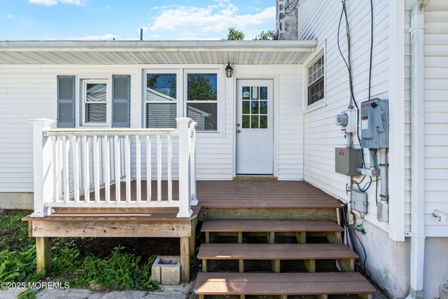 1108 Anchor Avenue, Beachwood, NJ 08722