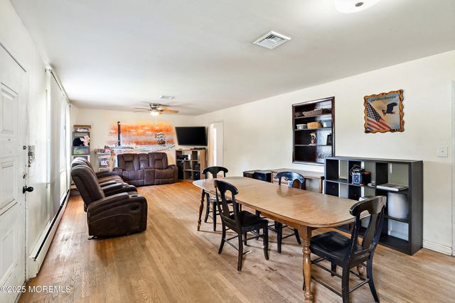 1108 Anchor Avenue, Beachwood, NJ 08722