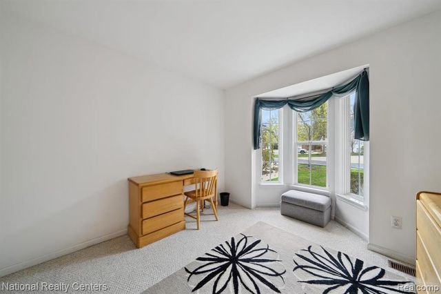 2674 Bass Wood Lane, Wixom, MI 48393