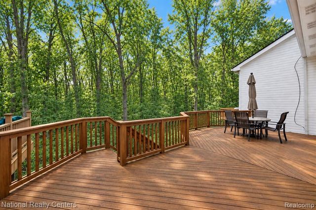 2674 Bass Wood Lane, Wixom, MI 48393