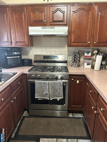 382 E Lakeview Avenue 1, Clifton, NJ 07011