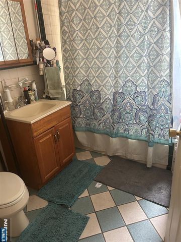 382 E Lakeview Avenue 1, Clifton, NJ 07011