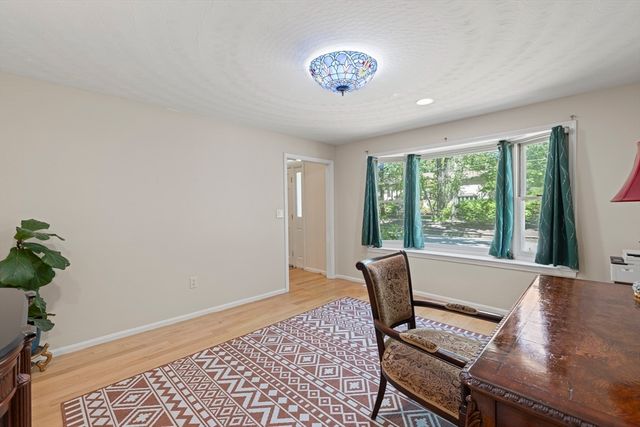 49 W Fountain St, Milford, MA 01757