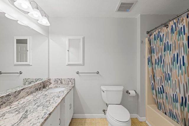 49 W Fountain St, Milford, MA 01757