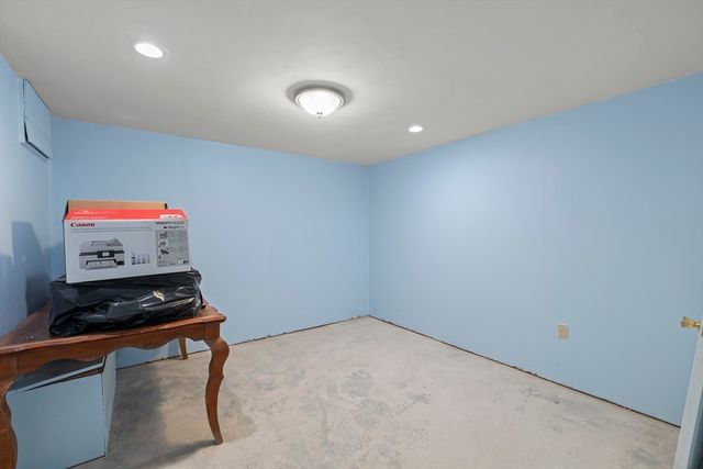 49 W Fountain St, Milford, MA 01757