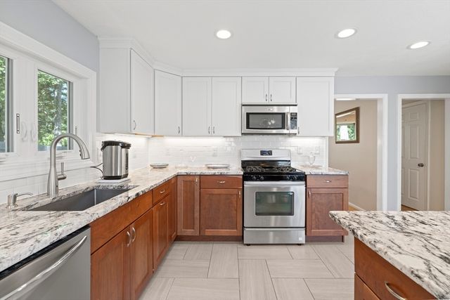 49 W Fountain St, Milford, MA 01757