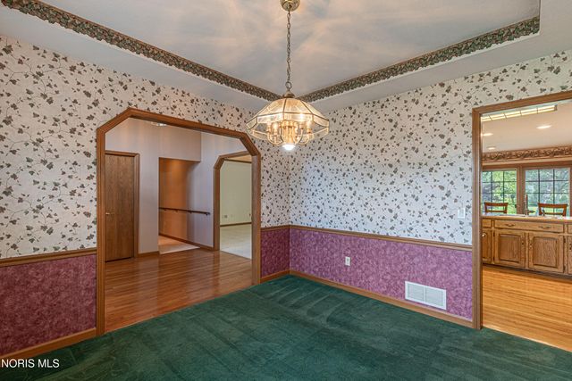 917 S Lallendorf Road, Oregon, OH 43616