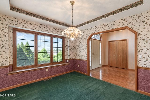 917 S Lallendorf Road, Oregon, OH 43616