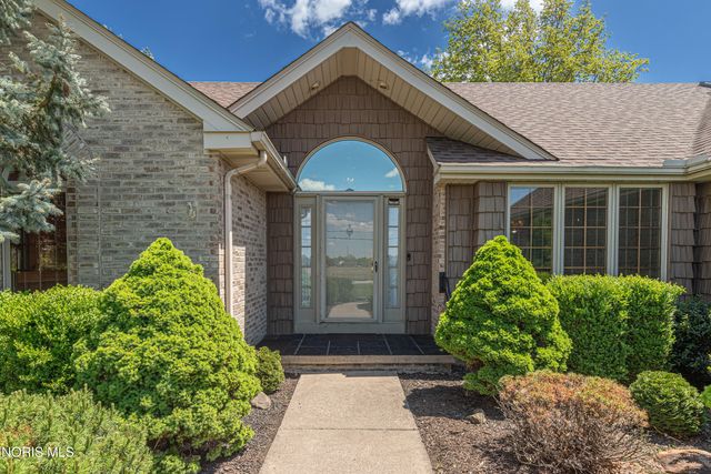 917 S Lallendorf Road, Oregon, OH 43616