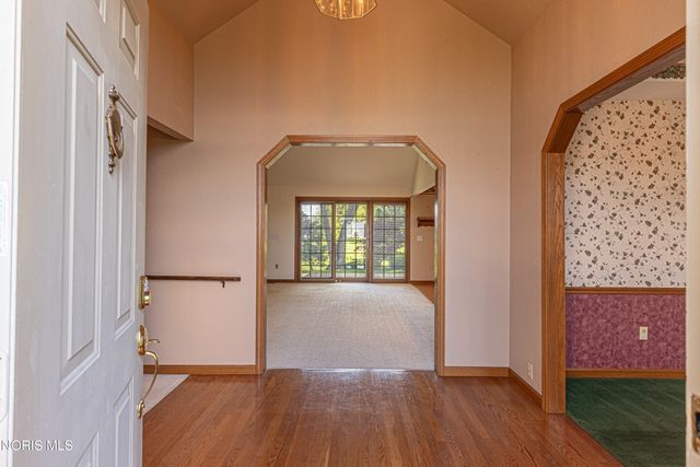 917 S Lallendorf Road, Oregon, OH 43616