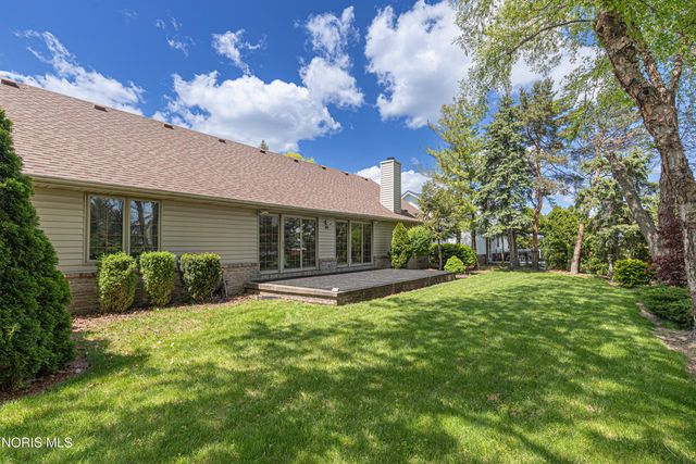917 S Lallendorf Road, Oregon, OH 43616