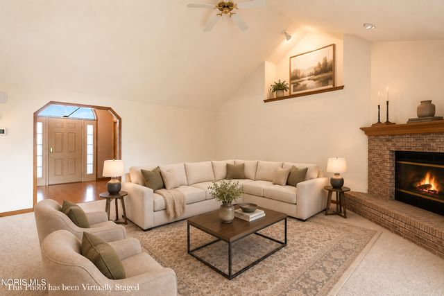 917 S Lallendorf Road, Oregon, OH 43616