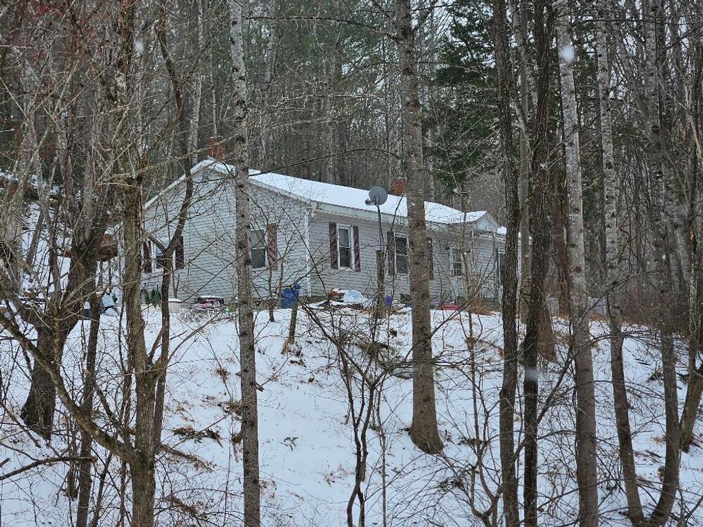 8209 Starlight LN, Boones Mill, VA 24065