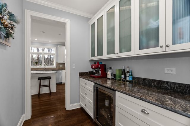 1646 Finsbury Lane, La Grange Park, IL 60526