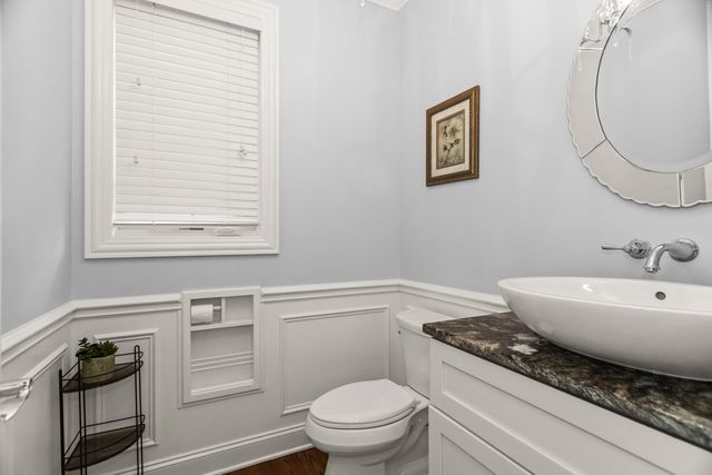 1646 Finsbury Lane, La Grange Park, IL 60526