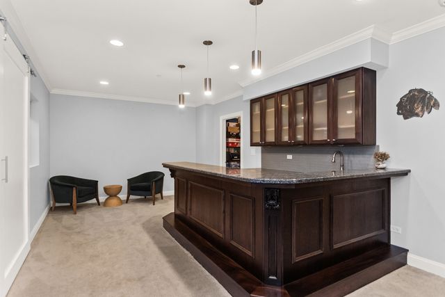 1646 Finsbury Lane, La Grange Park, IL 60526