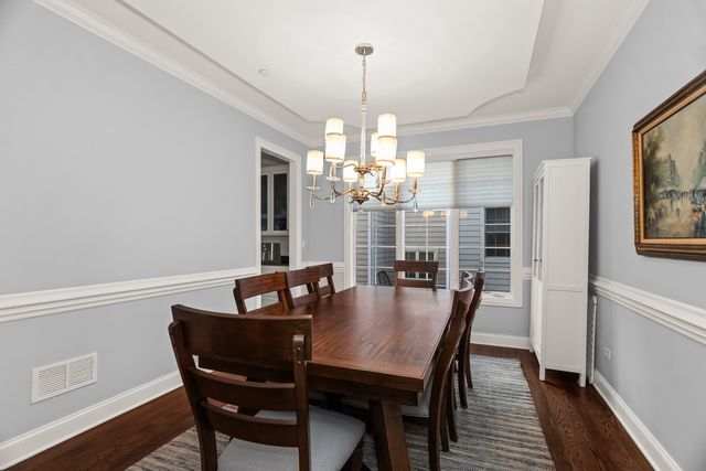 1646 Finsbury Lane, La Grange Park, IL 60526