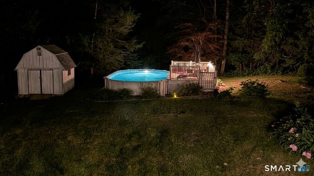 8 Old Towantic Hill Road, Oxford, CT 06478
