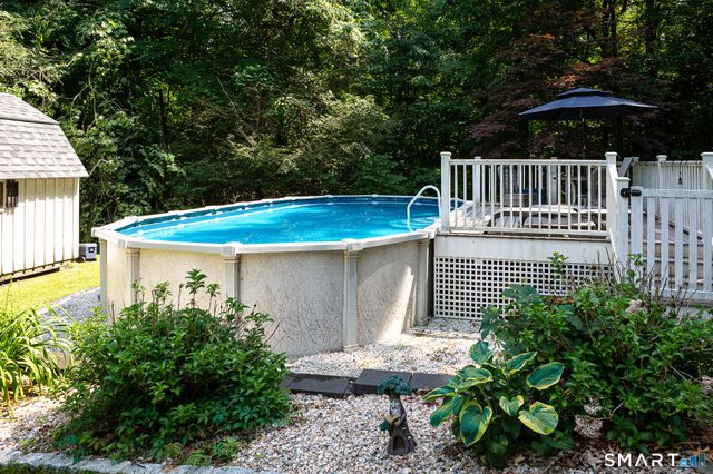 8 Old Towantic Hill Road, Oxford, CT 06478
