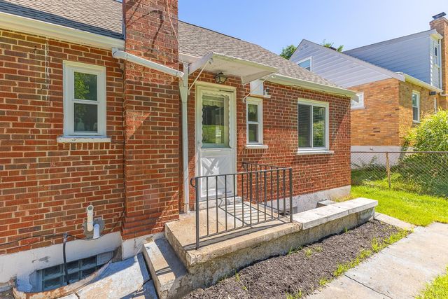 5283 Highview Drive, Cincinnati, OH 45238
