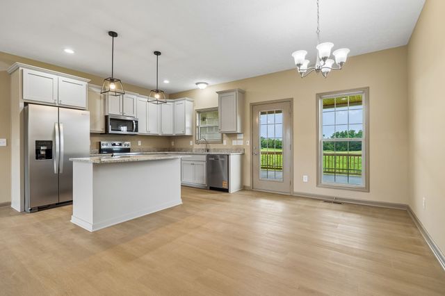 245 Makinley Dr, Lafayette, TN 37083