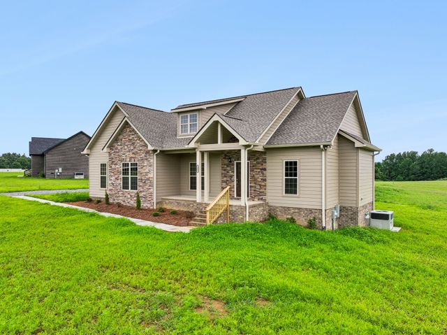 245 Makinley Dr, Lafayette, TN 37083
