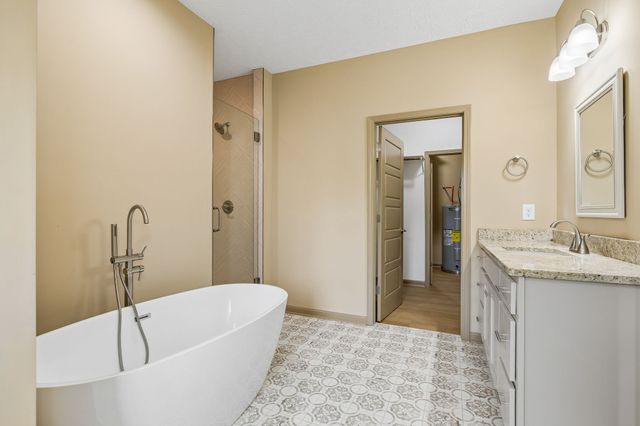 245 Makinley Dr, Lafayette, TN 37083