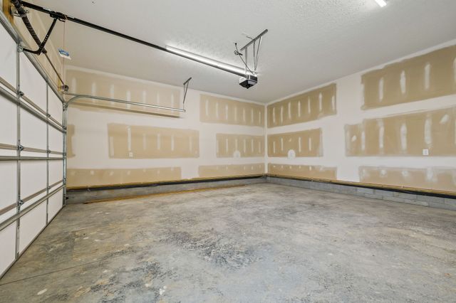 245 Makinley Dr, Lafayette, TN 37083