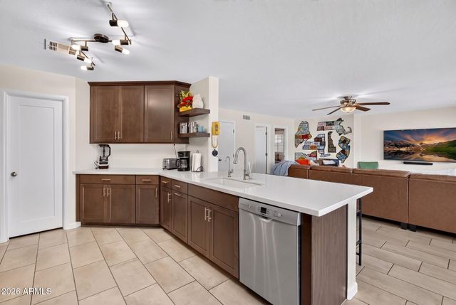 1361 E JASPER Drive, Gilbert, AZ 85296