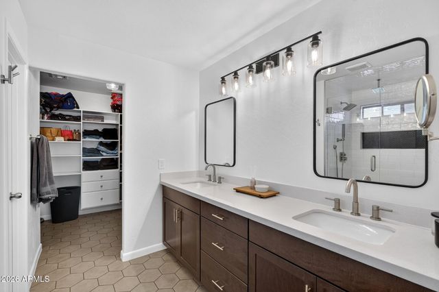 1361 E JASPER Drive, Gilbert, AZ 85296