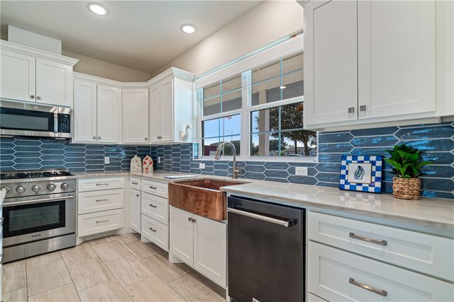 6081 Ennis Joslin, Corpus Christi, TX 78412