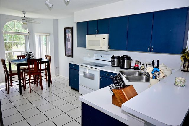 11534 KENLEY CIRCLE, Orlando, FL 32824