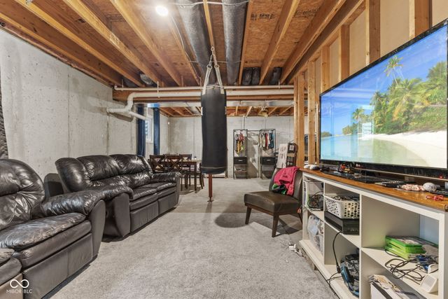 9033 W Koger Lane, Martinsville, IN 46151