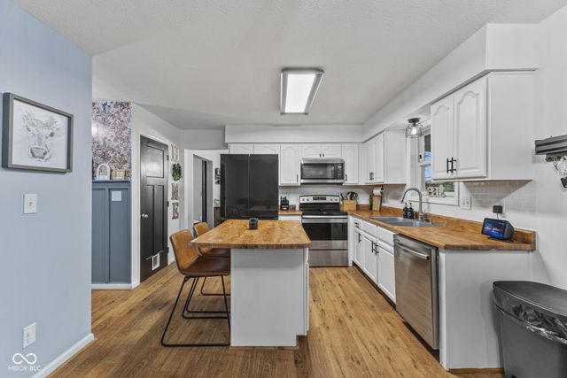 9033 W Koger Lane, Martinsville, IN 46151